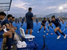 एशियाई खेल 2026: भारतीय हॉकी के चयन, शारीरिक तैयारी और वैकल्पिक खिलाड़ियों की परीक्षा Asian Games 2026 से पहले fitness drill करते भारतीय पुरुष और महिला हॉकी खिलाड़ी